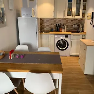 https://cosy-apartment-in-l-escala-7-mins-walk-to-the-closest.catalonia-hotels.com